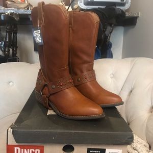 Dingo boots